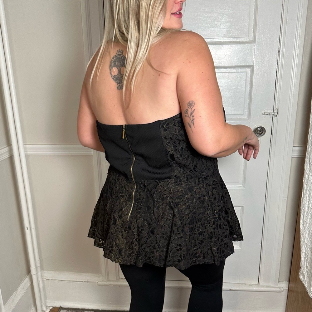 3/$20 💥 City Chic Strapless‎ Blouse Black Gold Shimmer Floral Lace Peplum Y2K - Picture 4 of 14